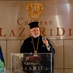 Ο Αρχιεπίσκοπος Αμερικής Ελπιδοφόρος στο οινοποιείο NICO LAZARIDI